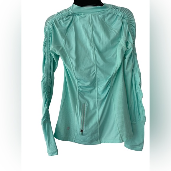 Lululemon Aqua Blue Top - Size 4 - Picture 7 of 8